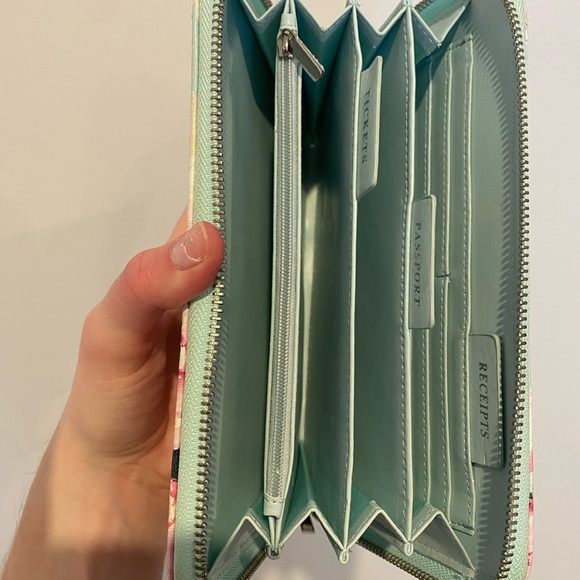 Forever New travel wallet - Picture 6 of 6